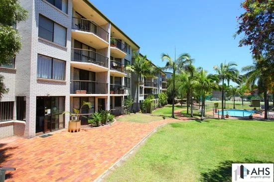 3/40 Murev way, Carrara QLD 4211
