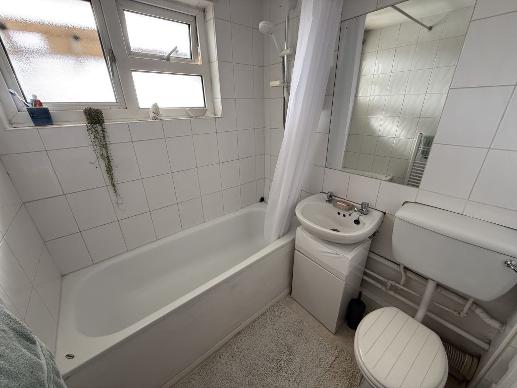 Additional image 7 of 2 bed maisonette for saleKildare Close, Bordon, Hampshire GU35