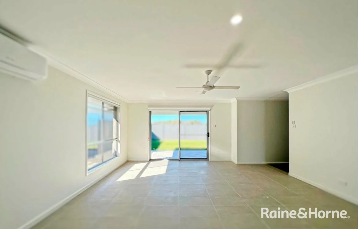 Additional image 2 of 7 St John Terrace, Lake Cathie NSW 2445