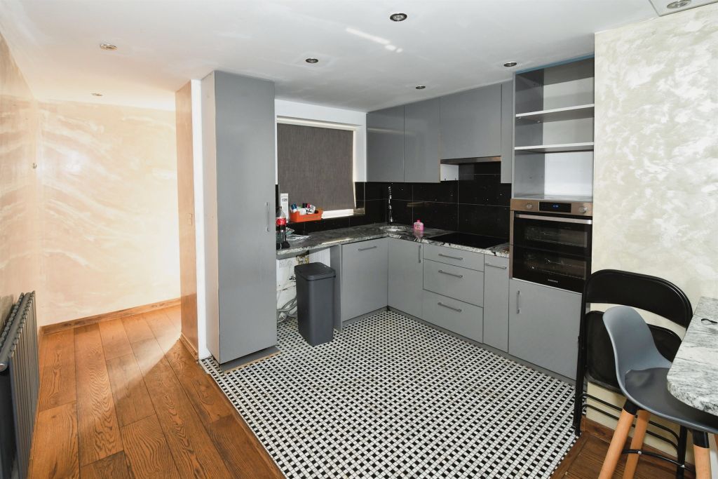 Additional image 10 of 2 bed flat for saleCarver Road, Boston PE21