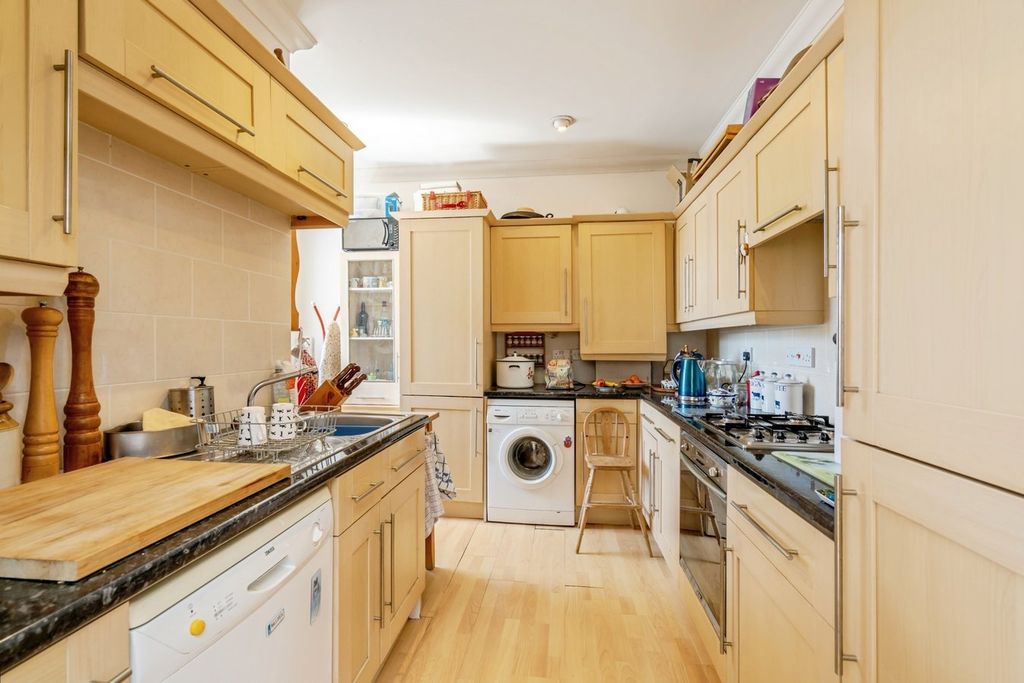 Additional image 6 of 2 bed flat for saleAldwick Avenue, Bognor Regis PO21
