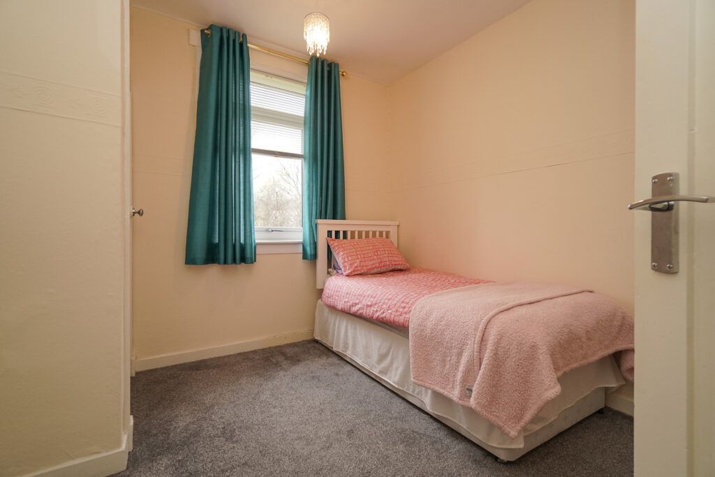 Additional image 9 of 4 bed flat for saleCanberra Avenue, Clydebank G81