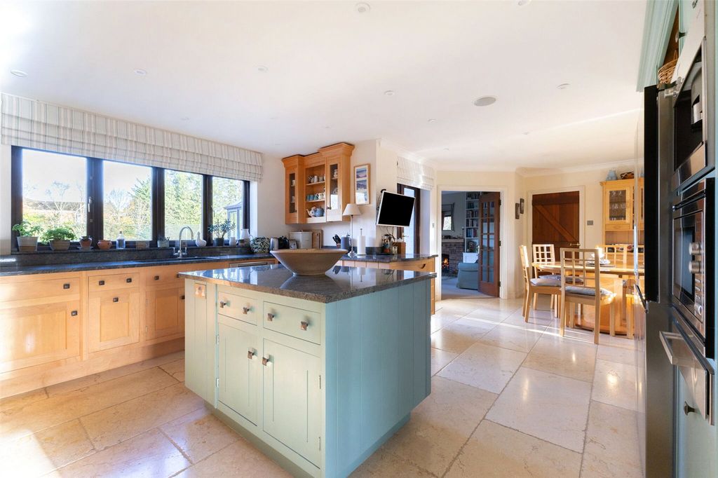 Additional image 5 of 6 bed detached house for saleHarvest Hill, Bourne End, Buckinghamshire SL8