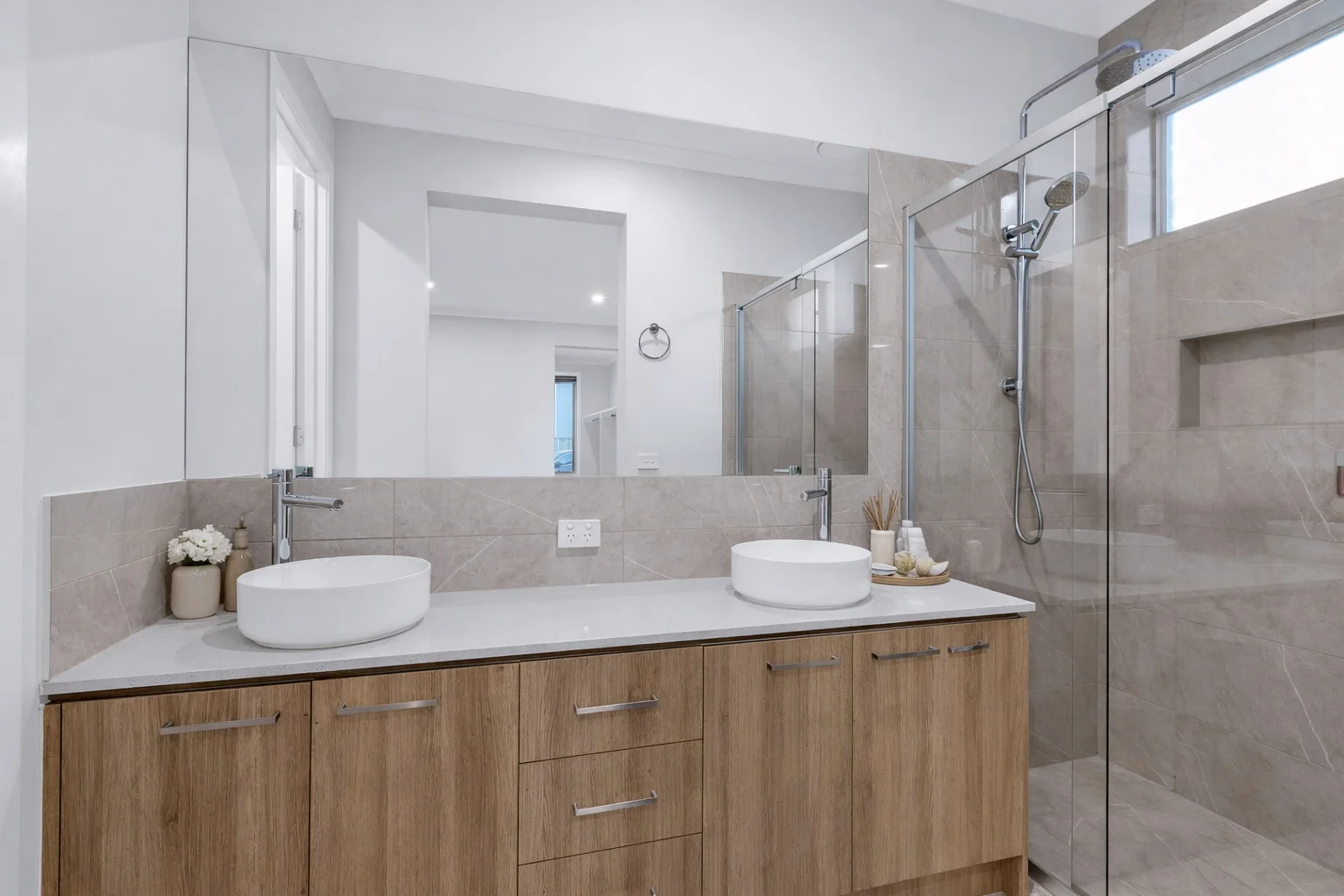 14 Koalas Circuit, Clyde North VIC 3978 photo 4
