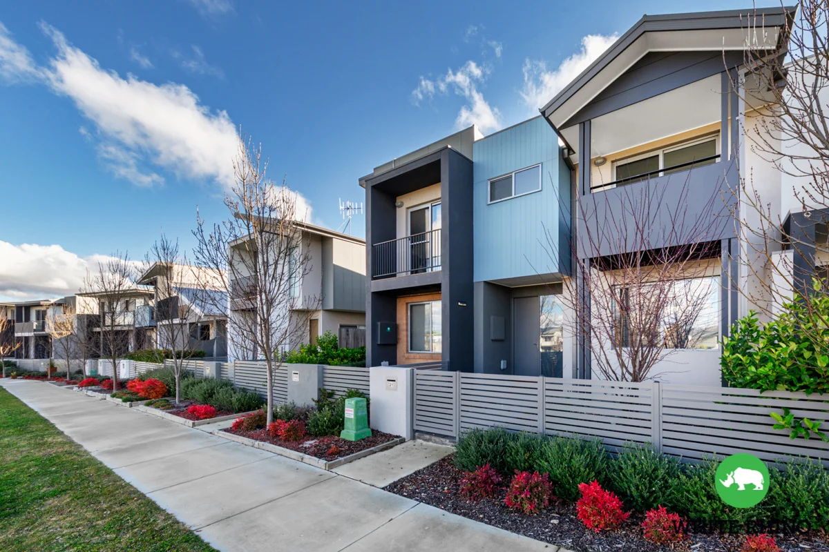21 Lovegrove Walk, Googong NSW 2620