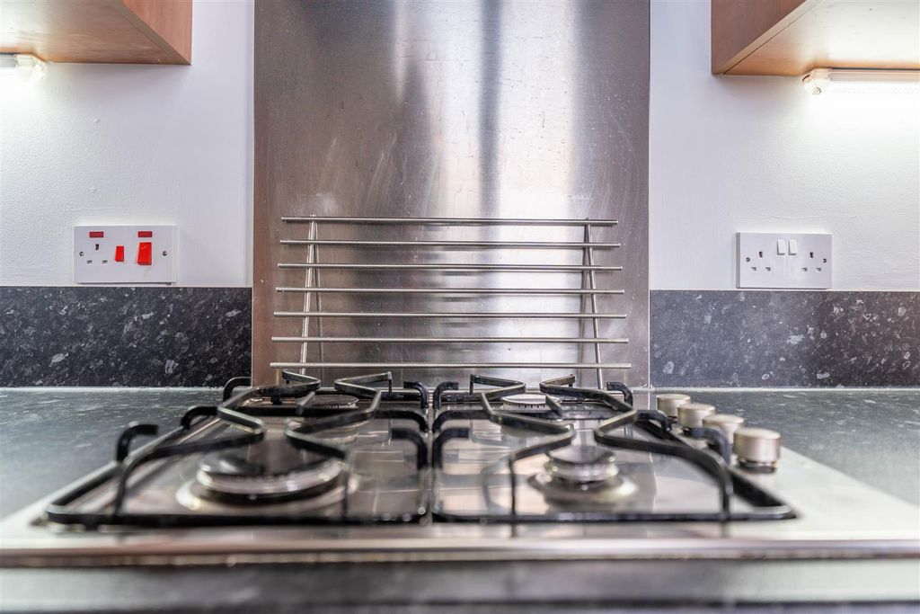 Additional image 4 of 2 bed flat for saleMonart Road, Perth PH1