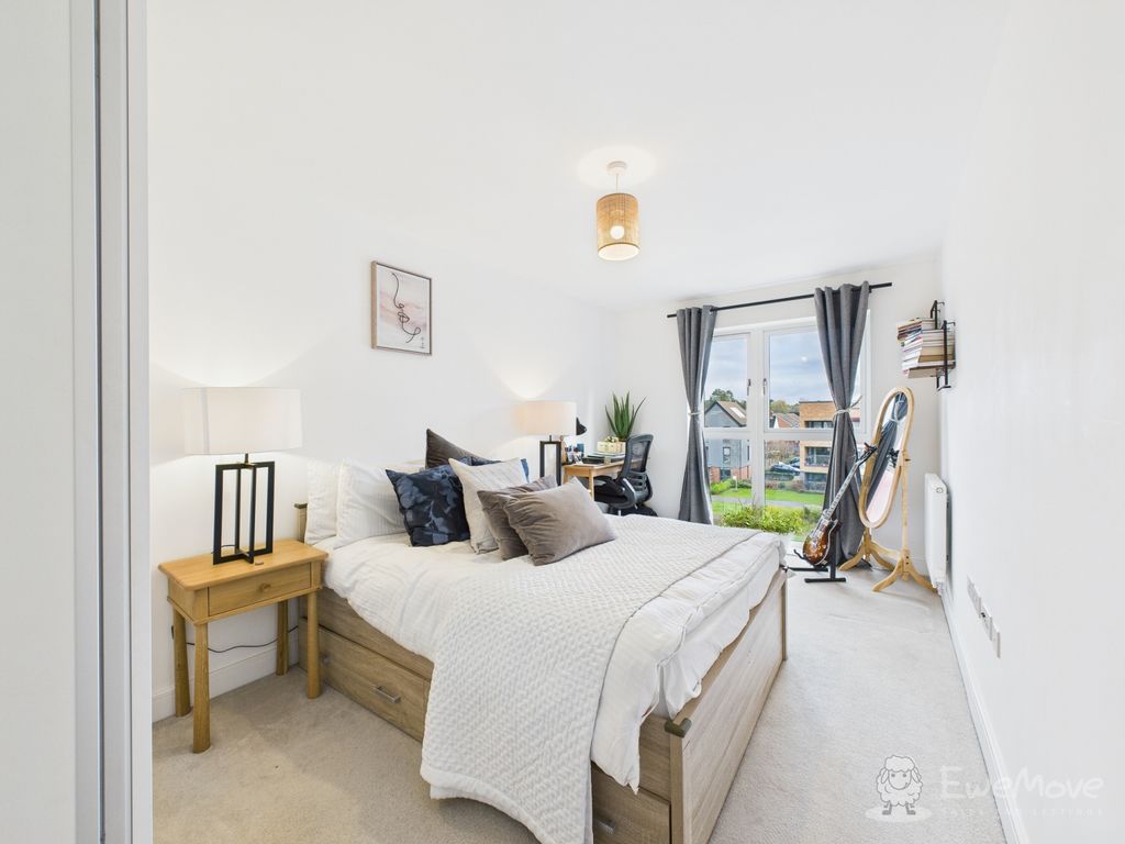 Additional image 11 of 2 bed flat for saleThorpe Court, Thorpe Close, Bordon GU35