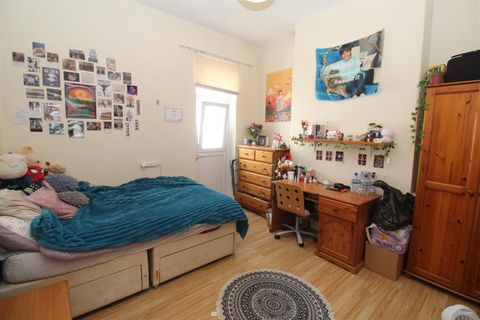 Ruthin Gardens, Cathays, Cardiff CF24, Room to rent