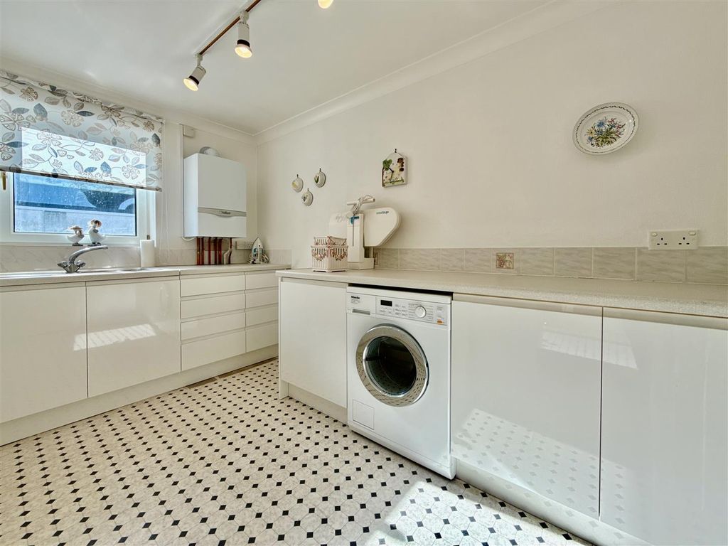 Additional image 6 of 2 bed flat for saleBerry Head Road, Brixham TQ5