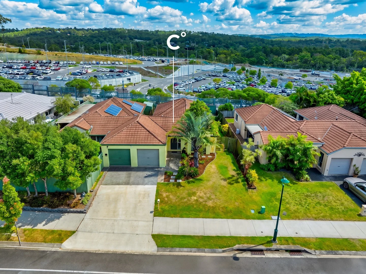 2/100 Greenacre Drive, Parkwood QLD 4214