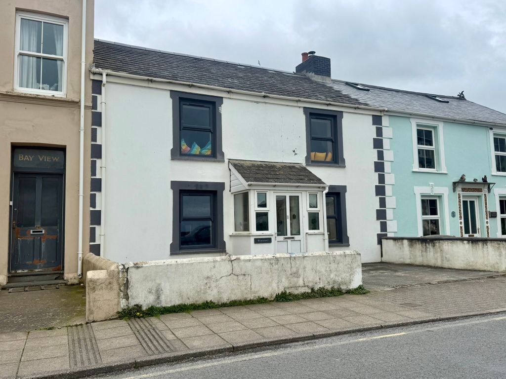 3 bed terraced house for saleHigh Street, Borth SY24