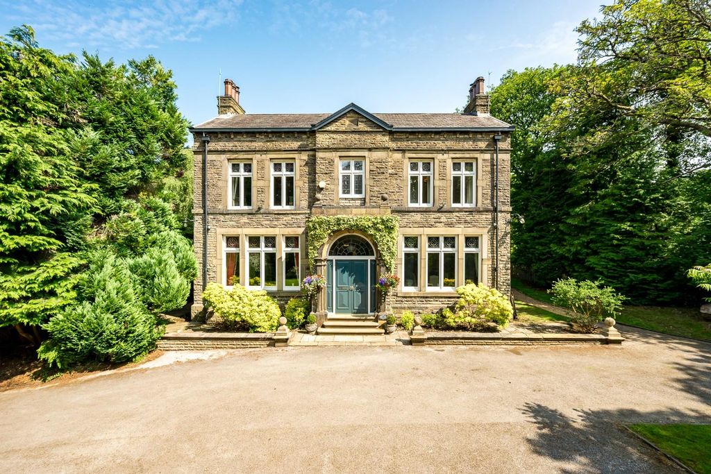 4 bed detached house for saleHigh Bank Lane, Lostock, Bolton BL6