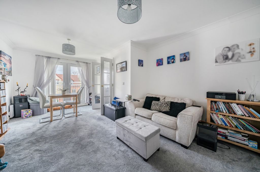 1 bed flat for saleSwallows Court, Pool Close, Spalding, Lincolnshire PE11