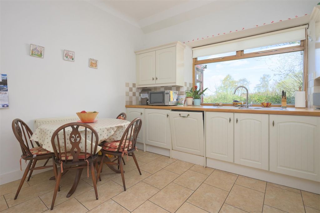 Additional image 8 of 3 bed maisonette for saleMain Street, Abernethy, Perth PH2