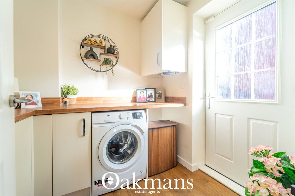 Additional image 6 of 4 bed detached house for saleSaxifrage Close, Bromsgrove, Worcestershire B61