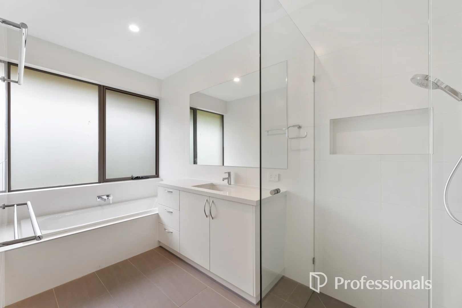 6A Mcleod Place, Mount Waverley VIC 3149 photo 5