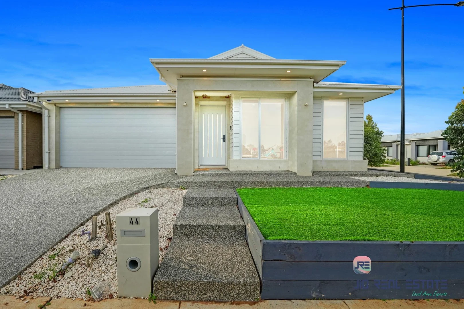 44 Embelton Chase, Weir Views VIC 3338