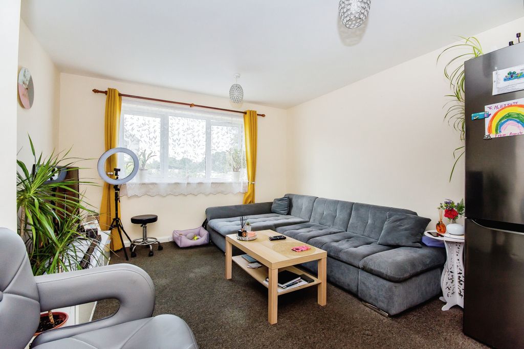 2 bed flat for saleCastle Square, Wyberton West Road, Boston, Lincolnshire PE21 photo 2