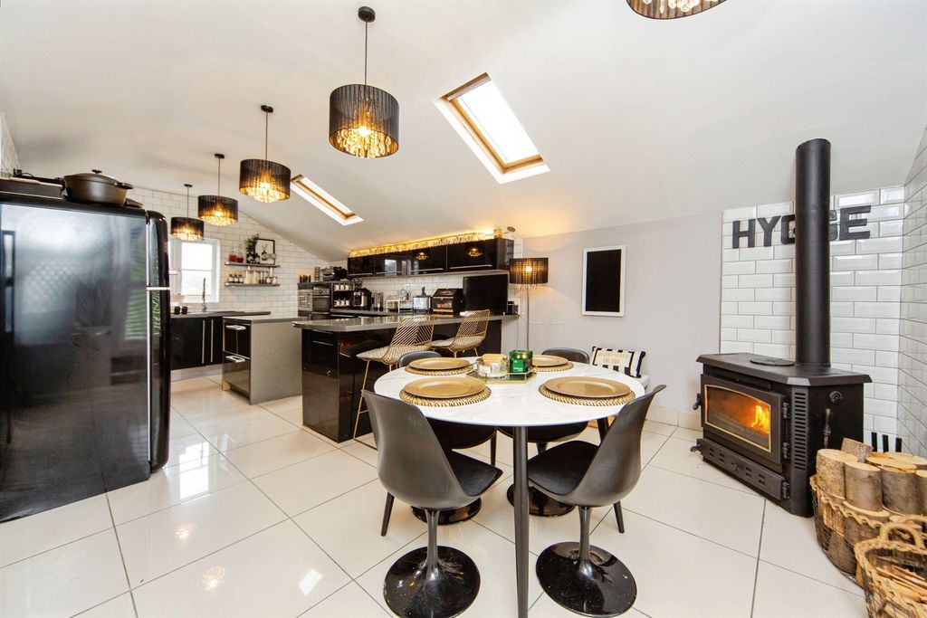 Additional image 6 of 4 bed maisonette for saleFulwood Park, Liverpool L17