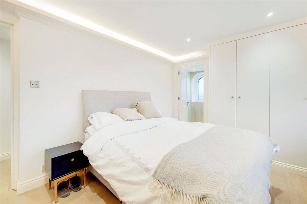 Additional image 14 of 2 bed flat for saleWilliam Morris Way, London SW6