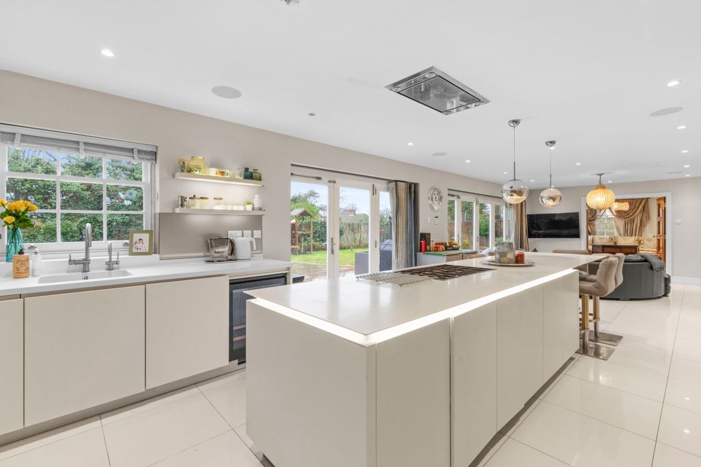 Additional image 14 of 6 bed detached house for saleChilterns Park, Bourne End, Buckinghamshire SL8