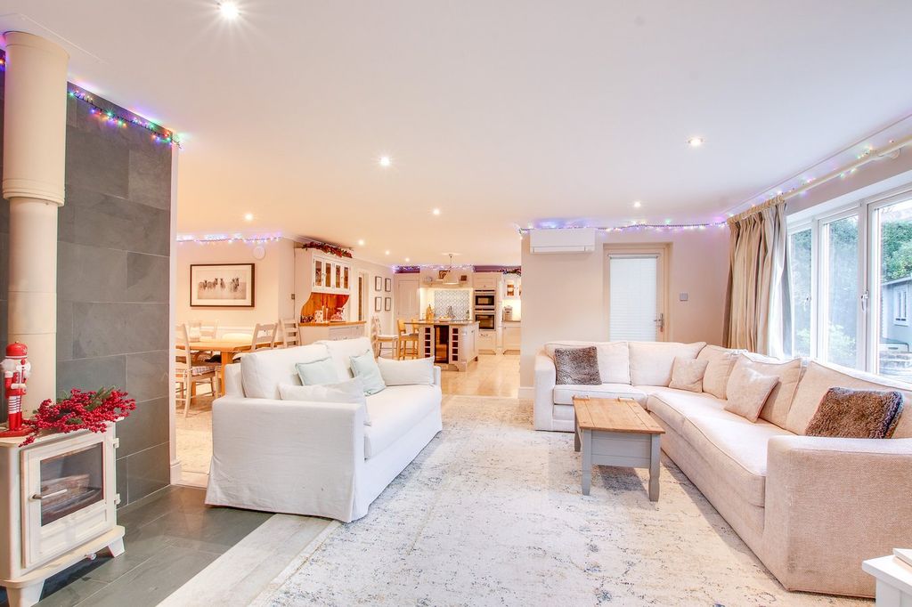Additional image 5 of 5 bed detached house for saleArmstrong Road, Brockenhurst SO42