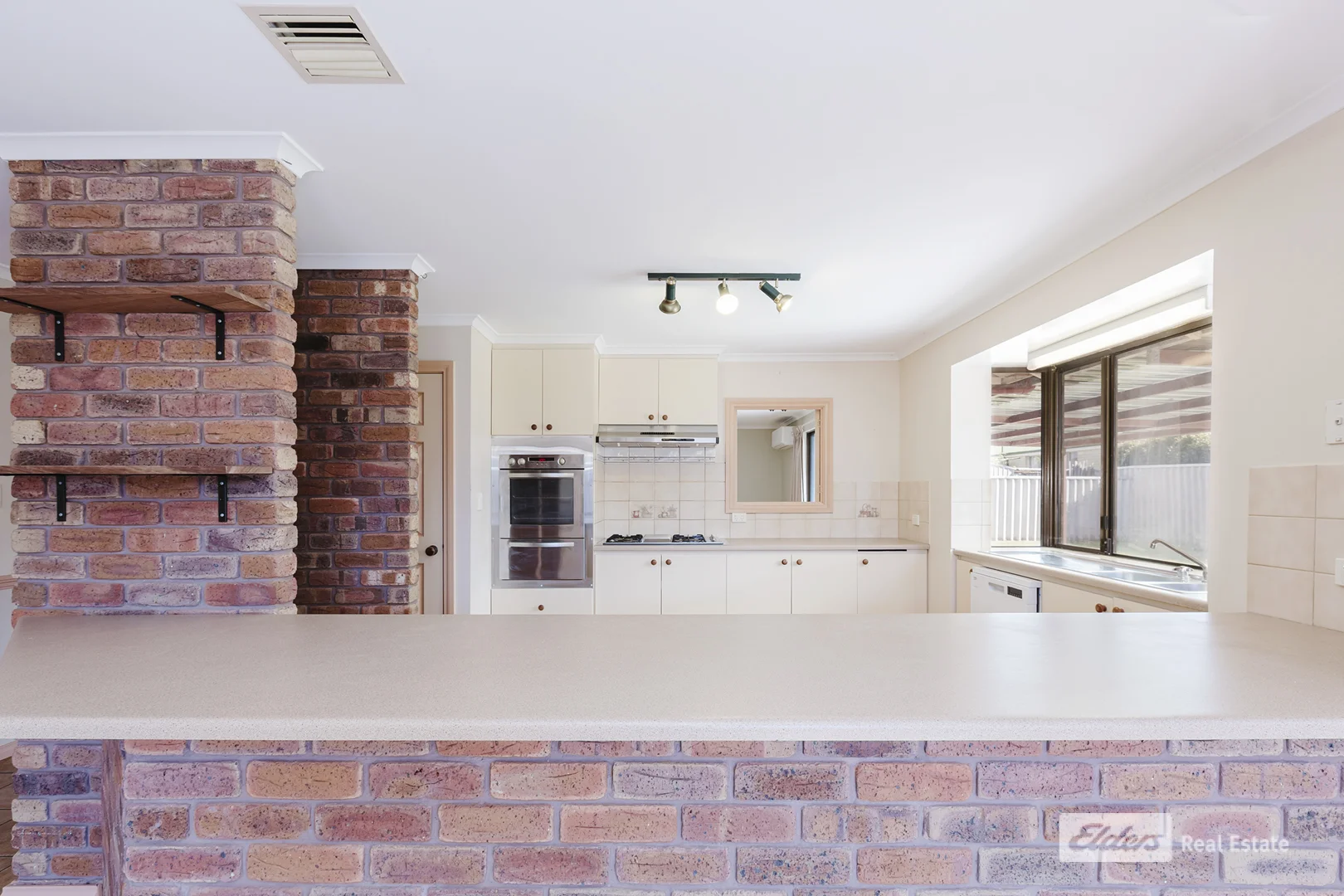 Additional image 3 of 20 Salvado Road, Orana WA 6330