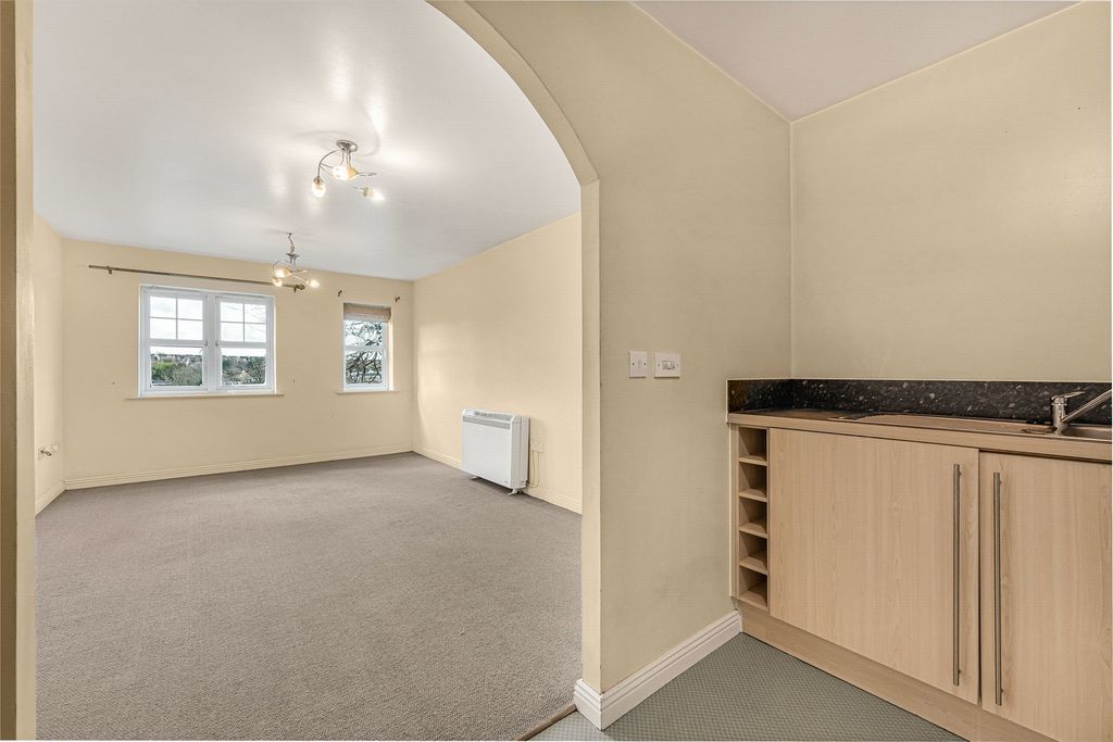 Additional image 10 of 2 bed flat for salePark Street, Bridgend CF31