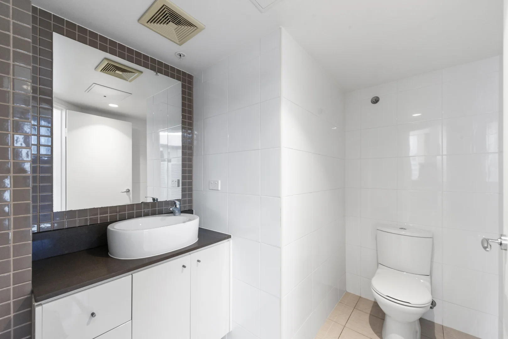 Additional image 11 of 406/4 Como Crescent, Southport QLD 4215