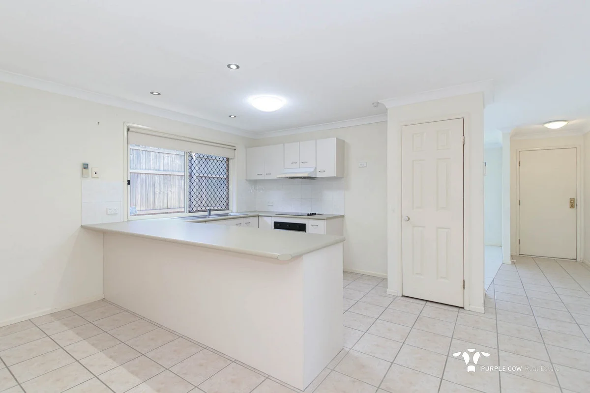 4 Chatfield Close, Oxley QLD 4075 photo 4