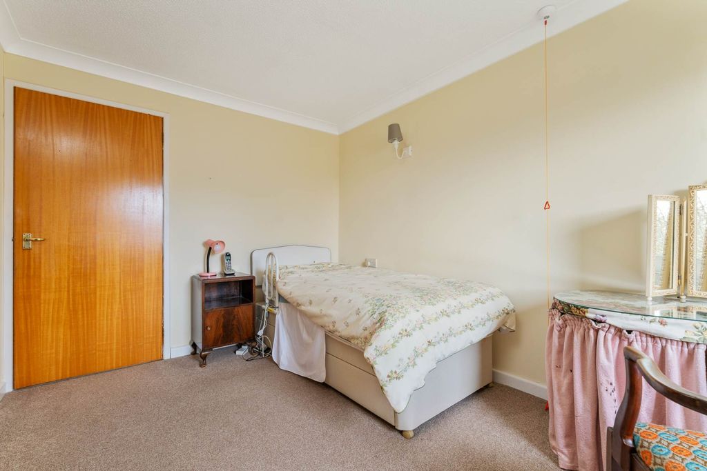 Additional image 8 of 1 bed flat for saleElphinstone Court, Kilmacolm PA13