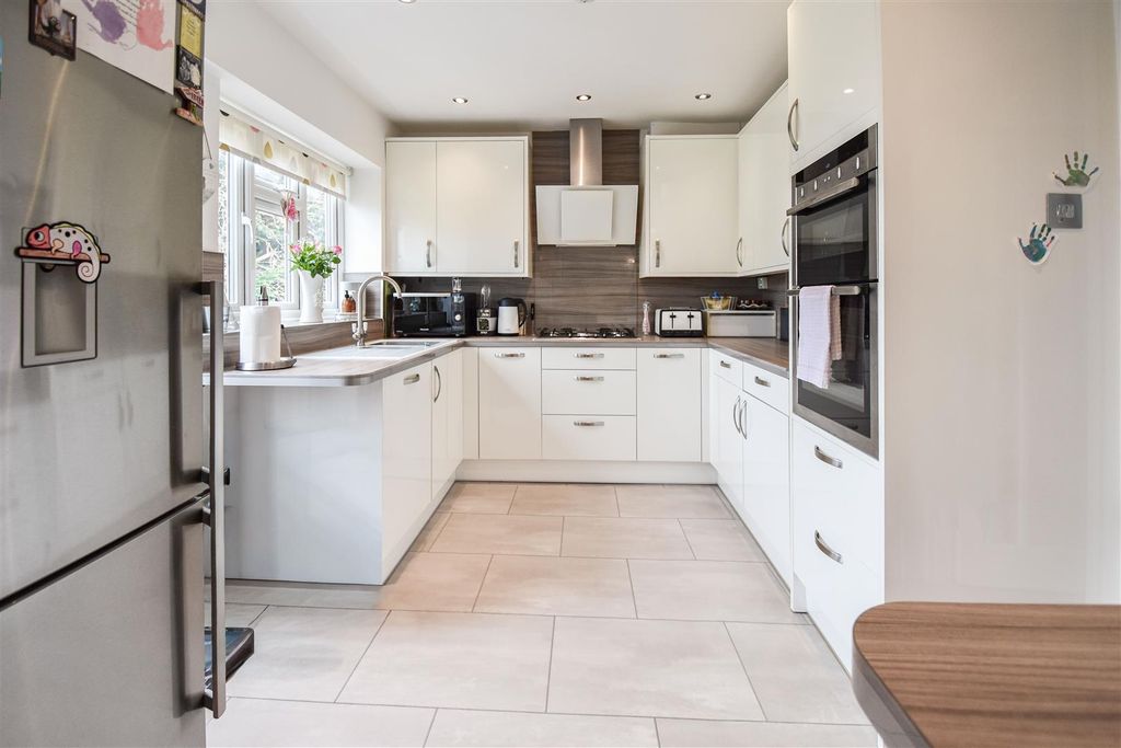 Additional image 3 of 4 bed detached house for saleThe Gardens, Doddinghurst, Brentwood CM15