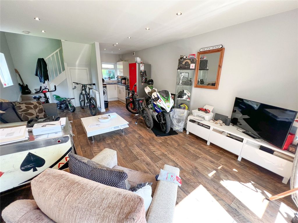 Additional image 16 of 6 bed semi-detached house for saleSalisbury Crescent, Blandford Forum, Dorset DT11