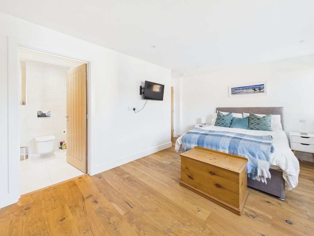 Additional image 12 of 2 bed flat for saleCanalside, Higher Wharf, Bude EX23