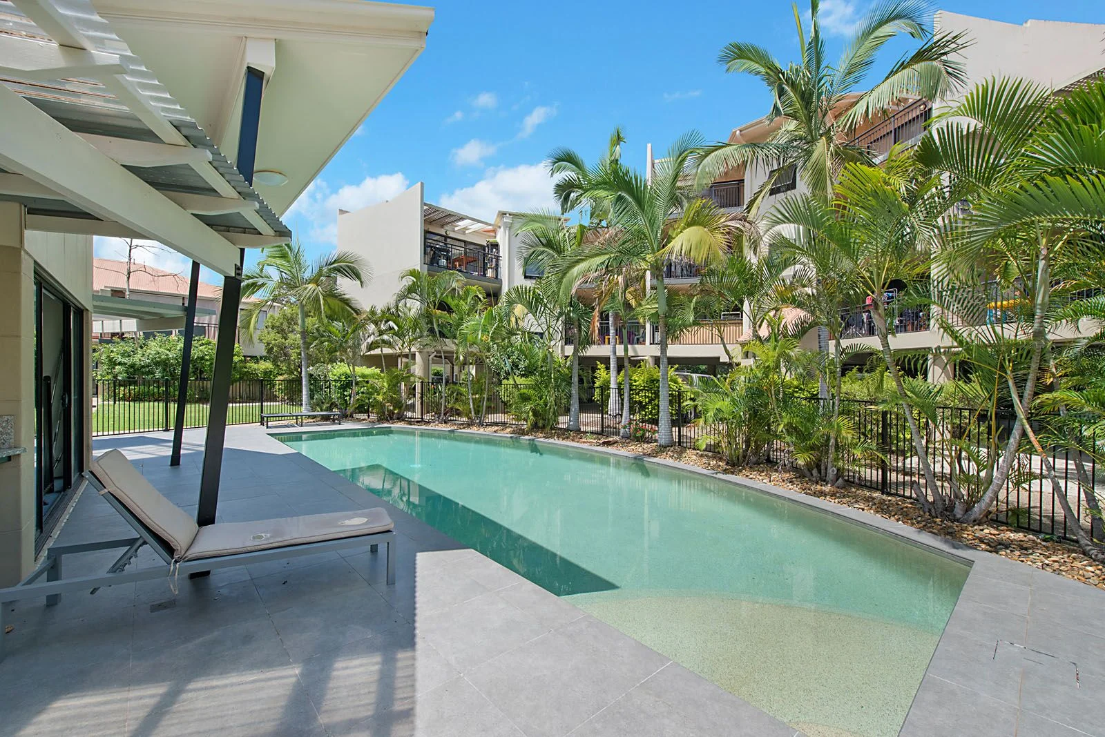 45-55 Harries rd, Coorparoo QLD 4151