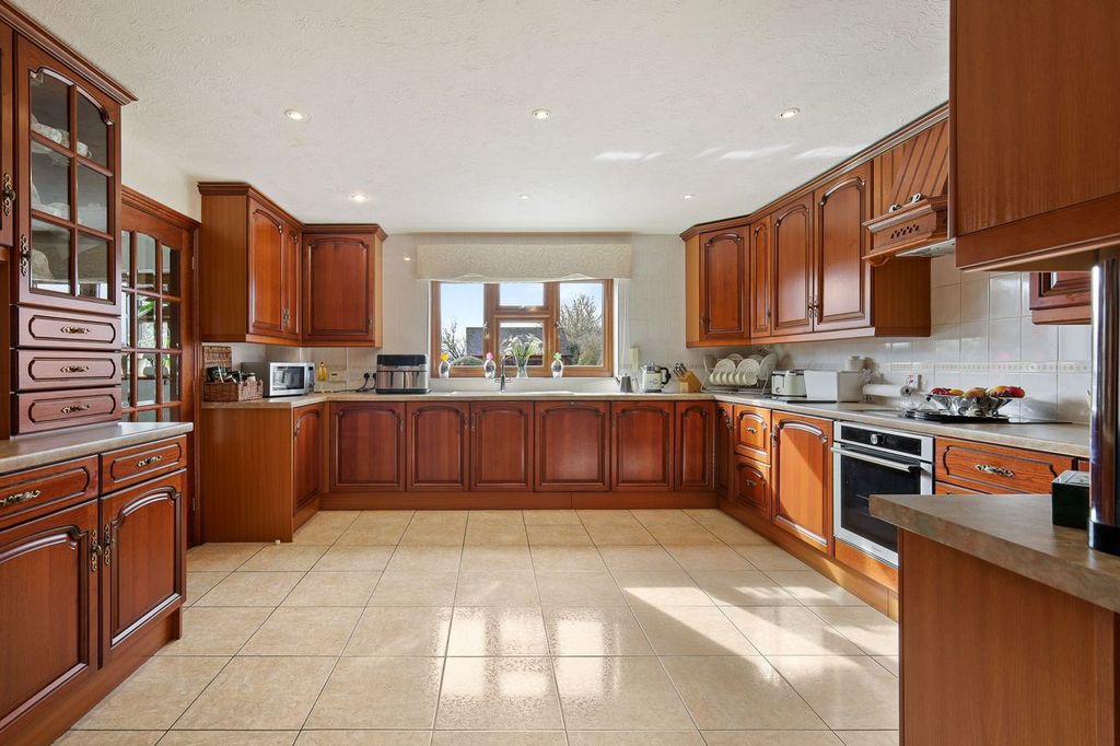 Additional image 5 of 4 bed detached house for saleThistley Green Road, Braintree CM7
