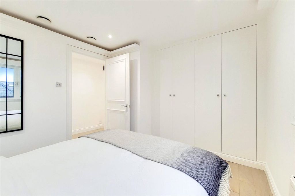 Additional image 11 of 2 bed flat for saleWilliam Morris Way, London SW6