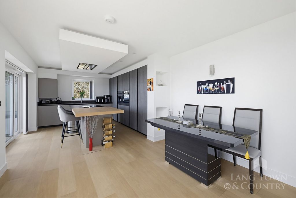 Additional image 8 of 2 bed flat for saleFlat 3 Cala Court, Hartley Road, Hartley PL3
