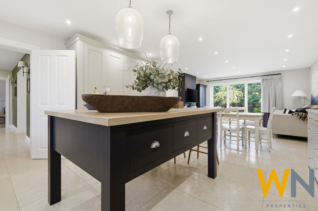 Additional image 30 of 4 bed detached house for saleRoundwood Avenue, Hutton Mount, Brentwood CM13
