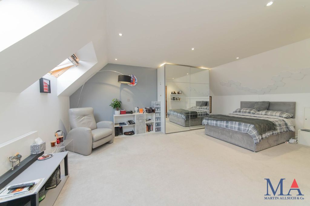 Additional image 28 of 5 bed detached house for saleRed Road, Borehamwood WD6