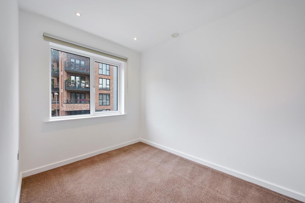 Additional image 9 of 3 bed terraced house for saleReynard Way TW8