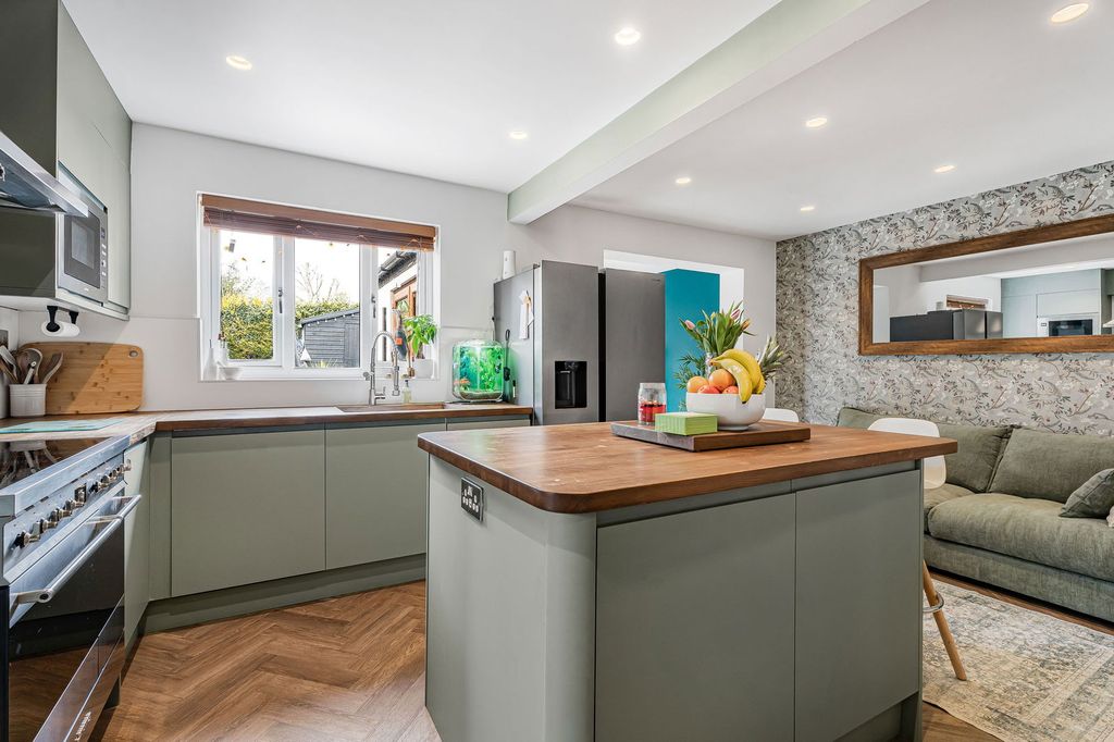 Additional image 11 of 5 bed detached house for saleHolly Close, Brackley NN13