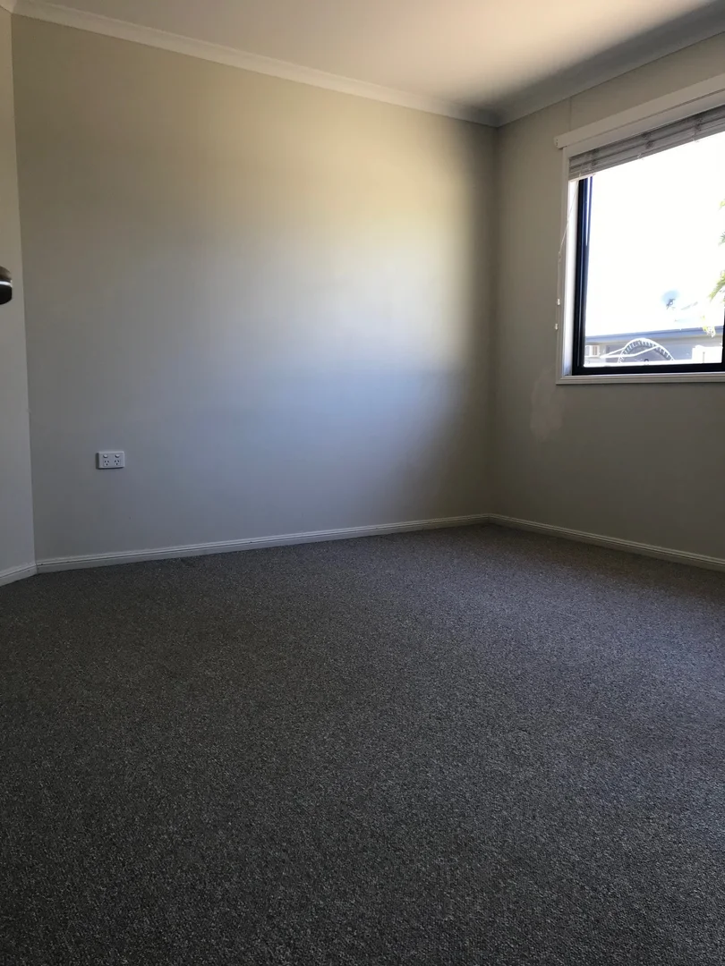 Additional image 3 of 1/212 Borilla Street, Emerald QLD 4720