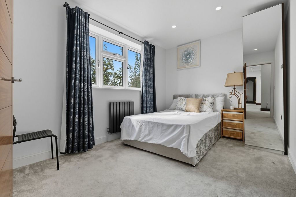 Additional image 25 of 7 bed detached house for saleWidworthy Hayes, Hutton Mount, Brentwood CM13