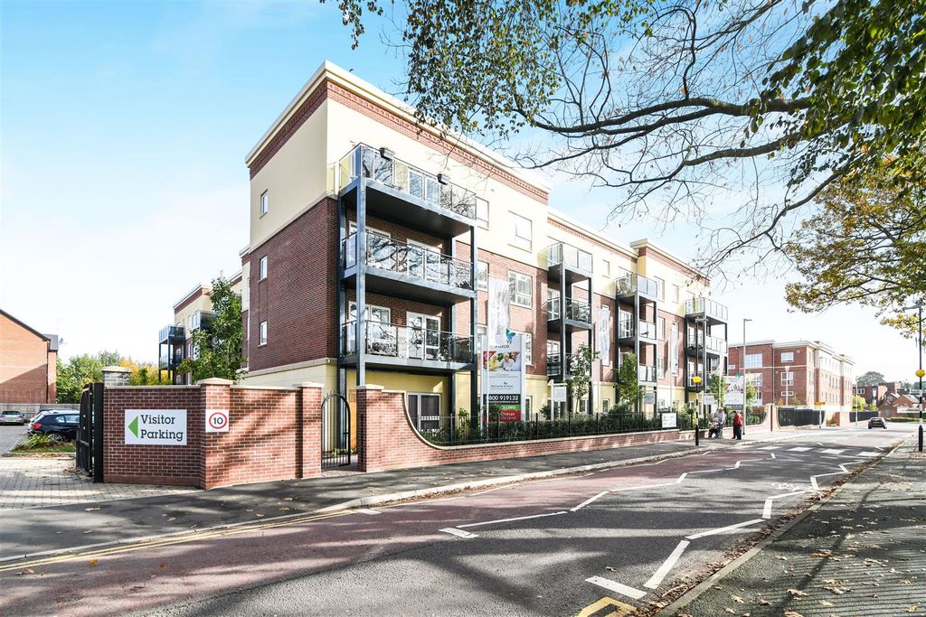 1 bed flat for saleBilberry Place, Recreation Road, Bromsgrove B61