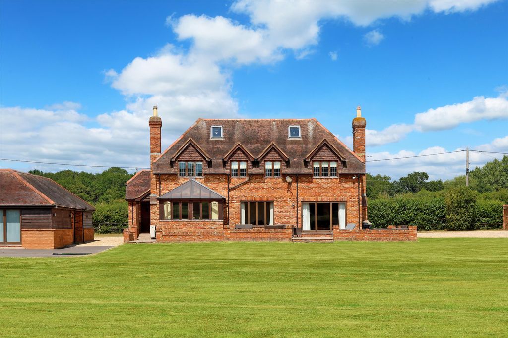 Additional image 27 of 5 bed farmhouse for saleBottle Lane, Warfield, Bracknell, Berkshire RG42