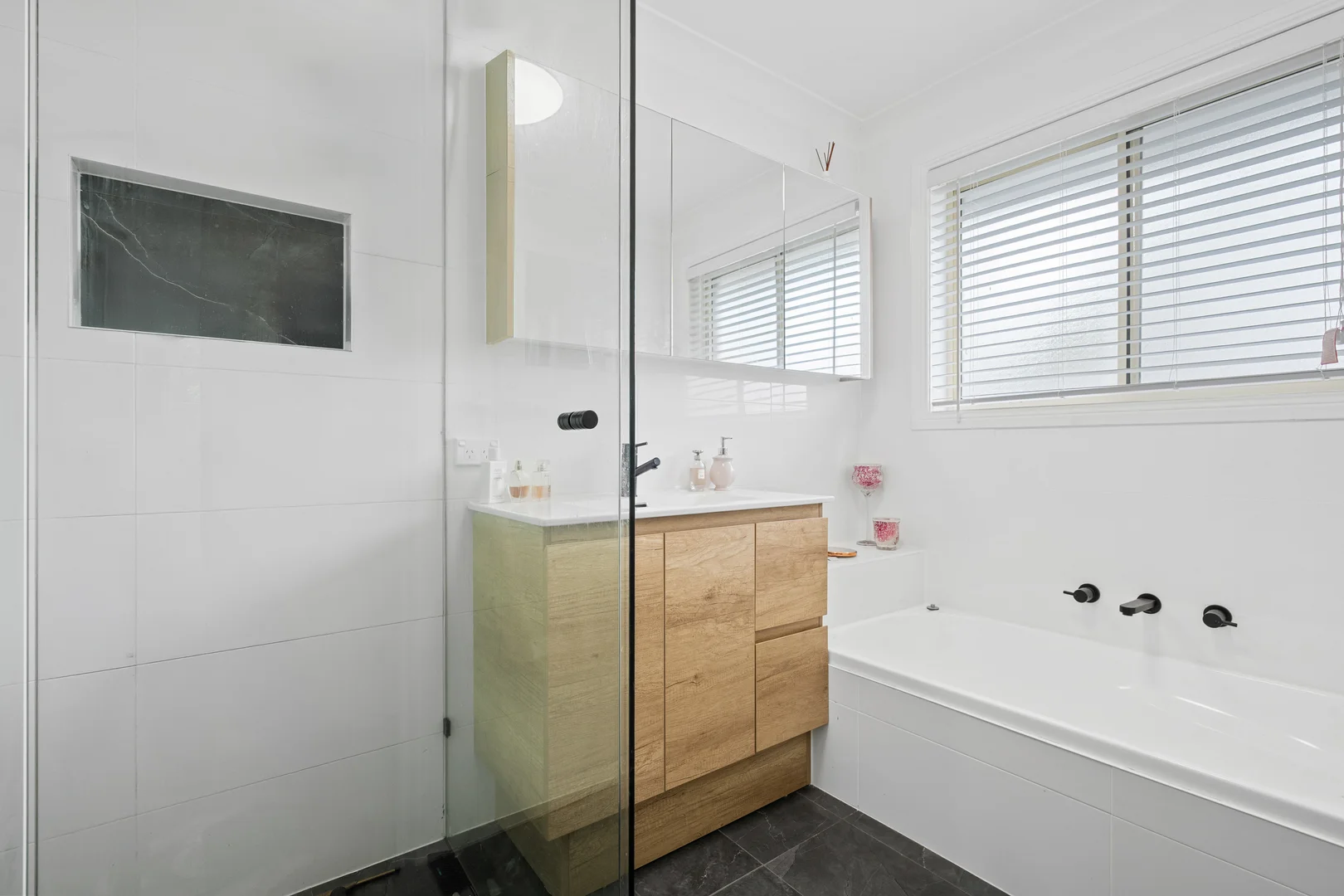 Additional image 9 of 10 Winani Road, Erina NSW 2250