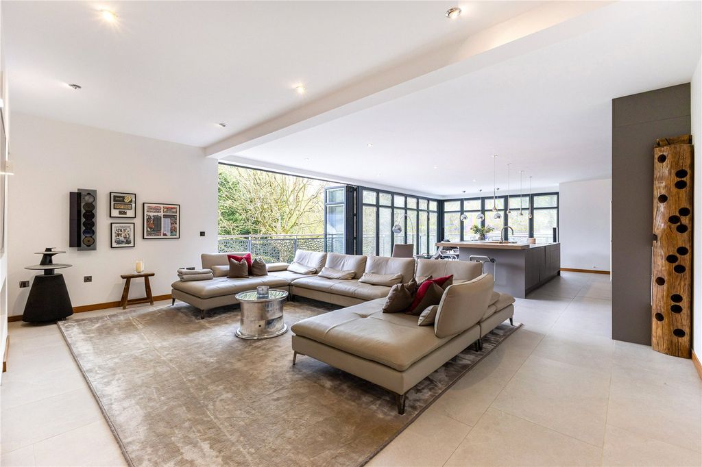 Additional image 4 of 5 bed detached house for saleLondon Road, Uppingham, Oakham, Rutland LE15