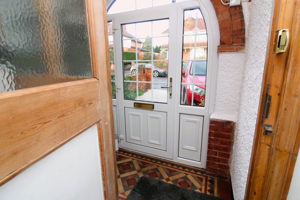 Additional image 5 of 4 bed semi-detached house for sale21 Hamp Green Rise, Bridgwater TA6