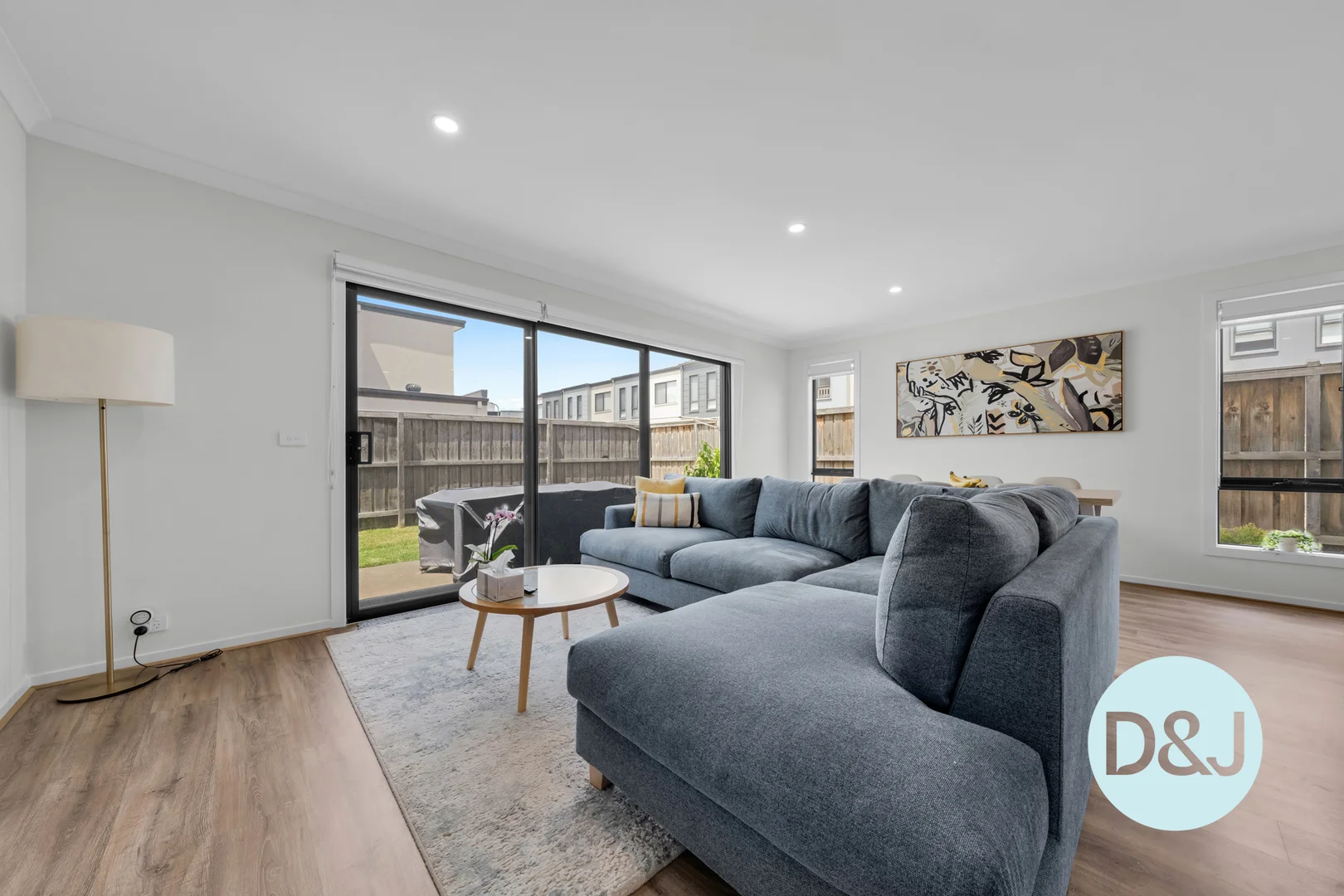 25 Tony Way, Cranbourne West VIC 3977 photo 2